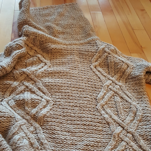 Sweater bundle - Picture 7 of 14